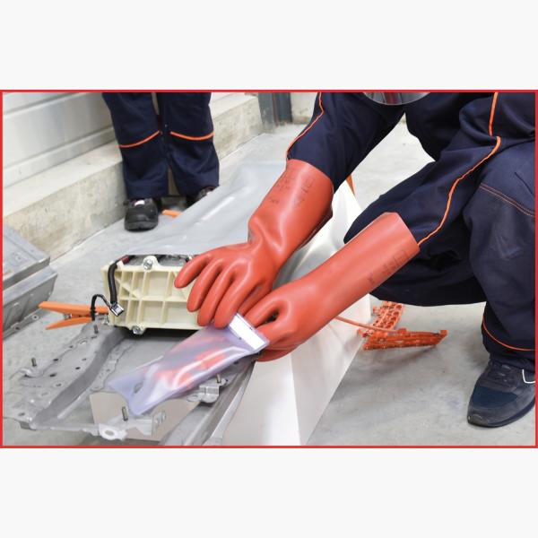 Elektriker-Schutzhandschuh mit mechanischen und thermischen Schutz, Größe 12, Klasse 0, rot