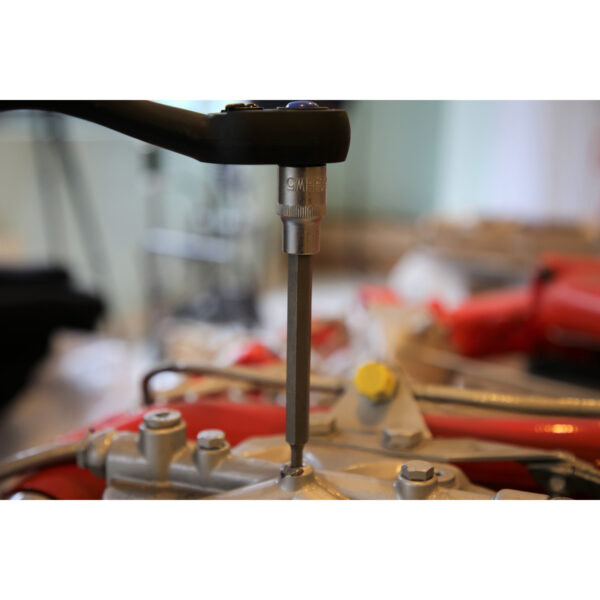 FOT_ANW_ALG_BT_BT022880.AW1_SALL_AING_V1