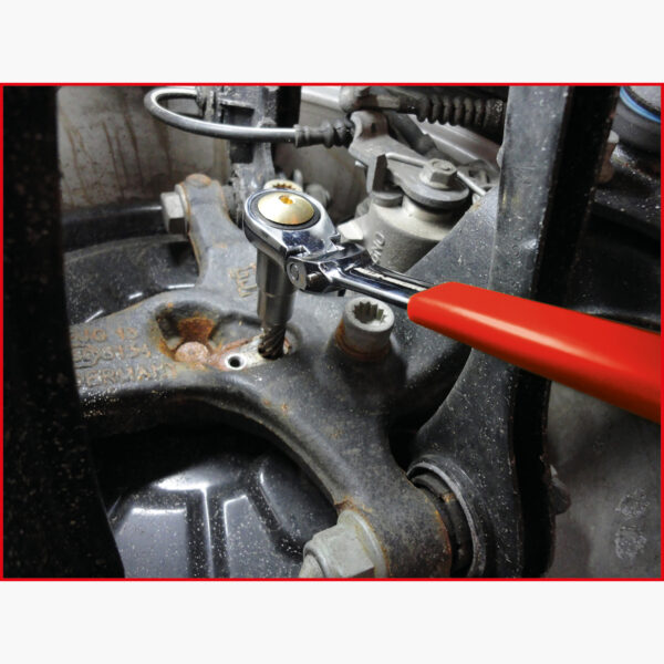 FOT_ANW_ALG_AUTO_150.1982.AW1_SALL_AING_V1