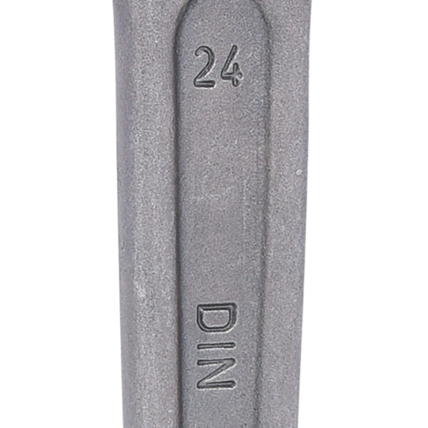 FOT_PRO_VAR_117.1524.2_SALL_AING_V1